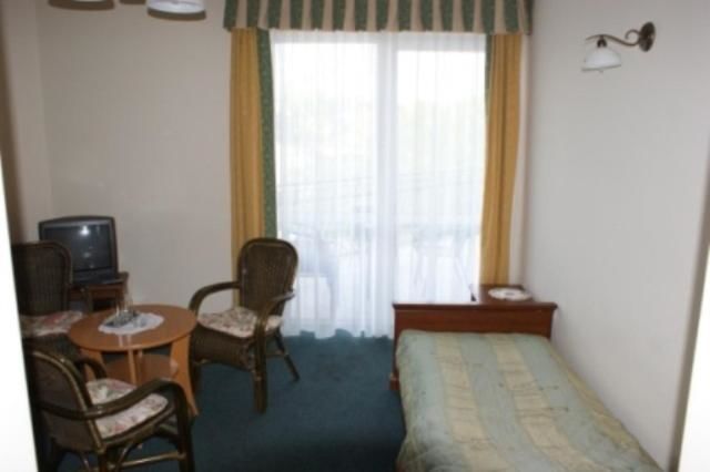 Отель Hotel Zieliniec Познань-28