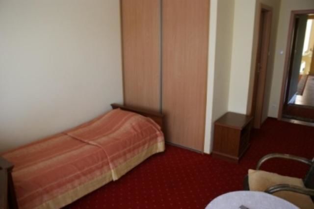 Отель Hotel Zieliniec Познань-30